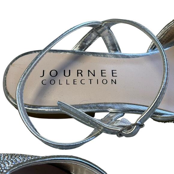 Journee Collection Nysha Square Toe Rhinestone Crystal Flats Size 6.5 Like New - Picture 10 of 16